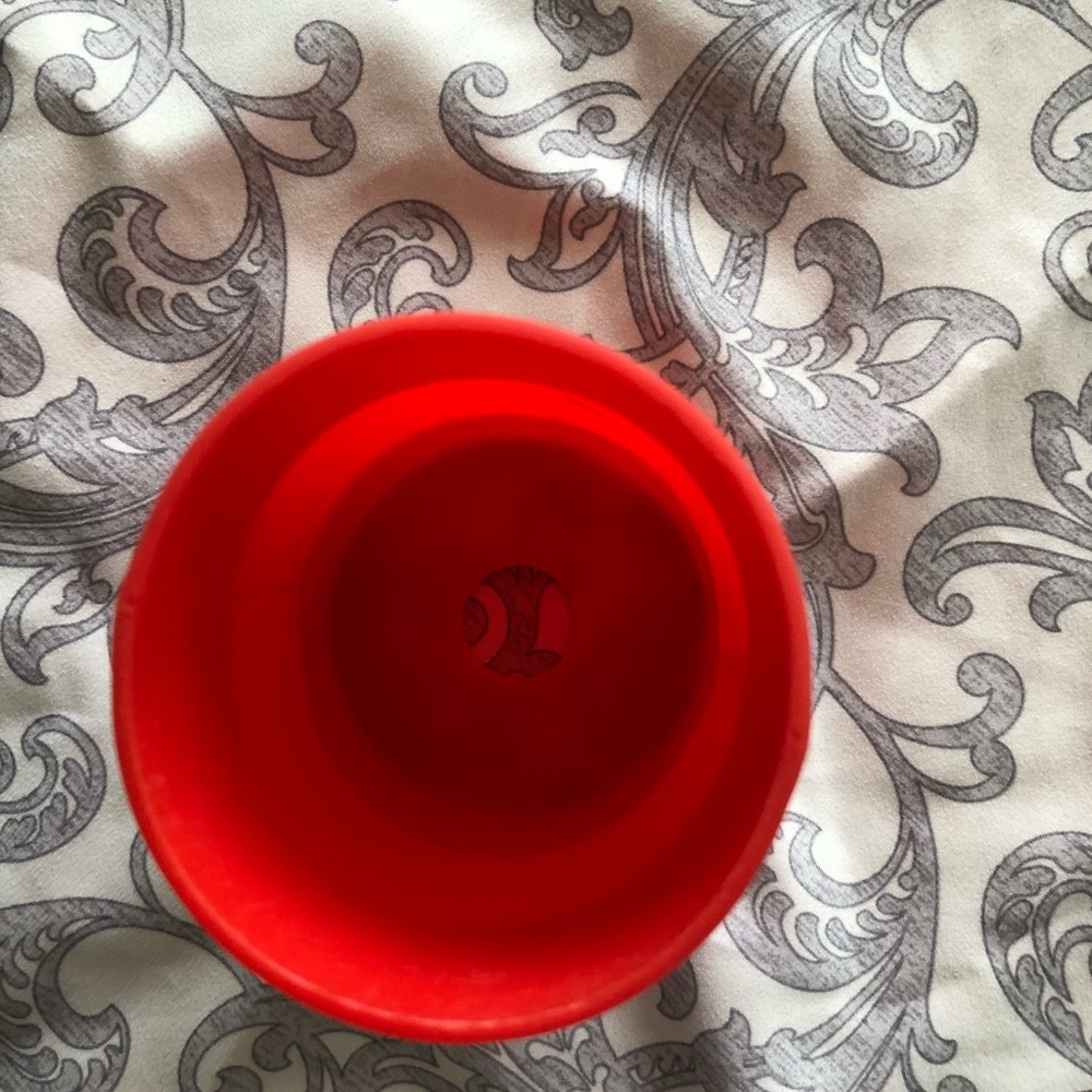 Kate spade synthetic vibrant red pink can holder